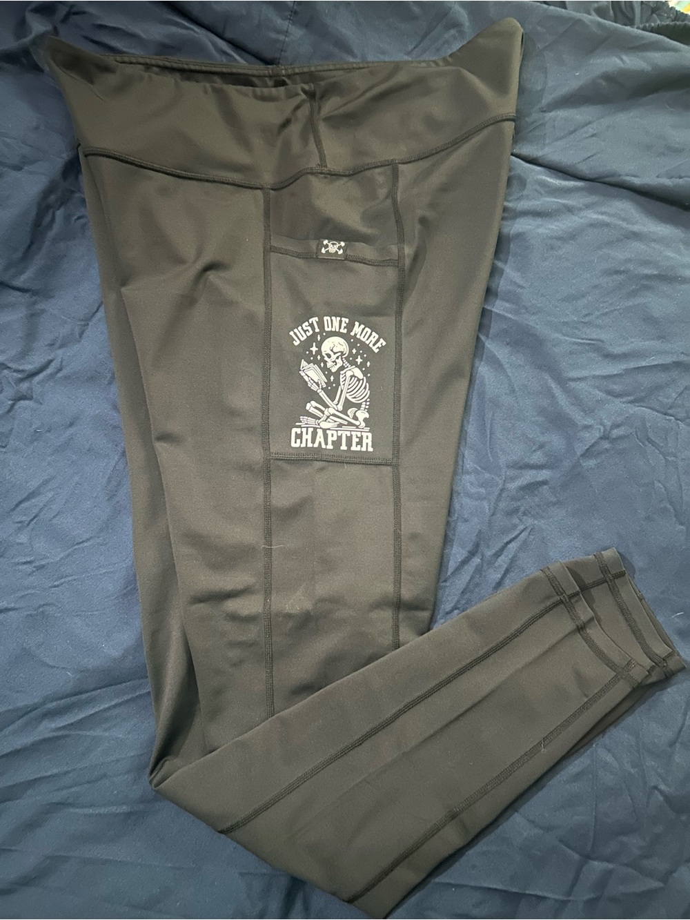 CVG Leggings with Graphic Pocket